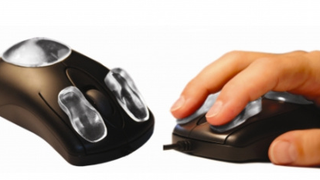 PADandCLICK Gel Pads Stick to Your Mouse for More Comfortable Clicking